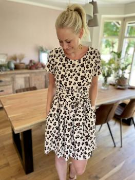 Preview: Papierschnittmuster Aria Damen