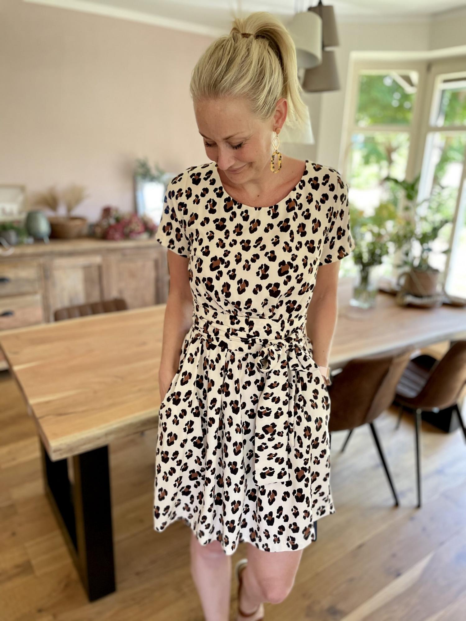 Papierschnittmuster Etui-Kleid Damen