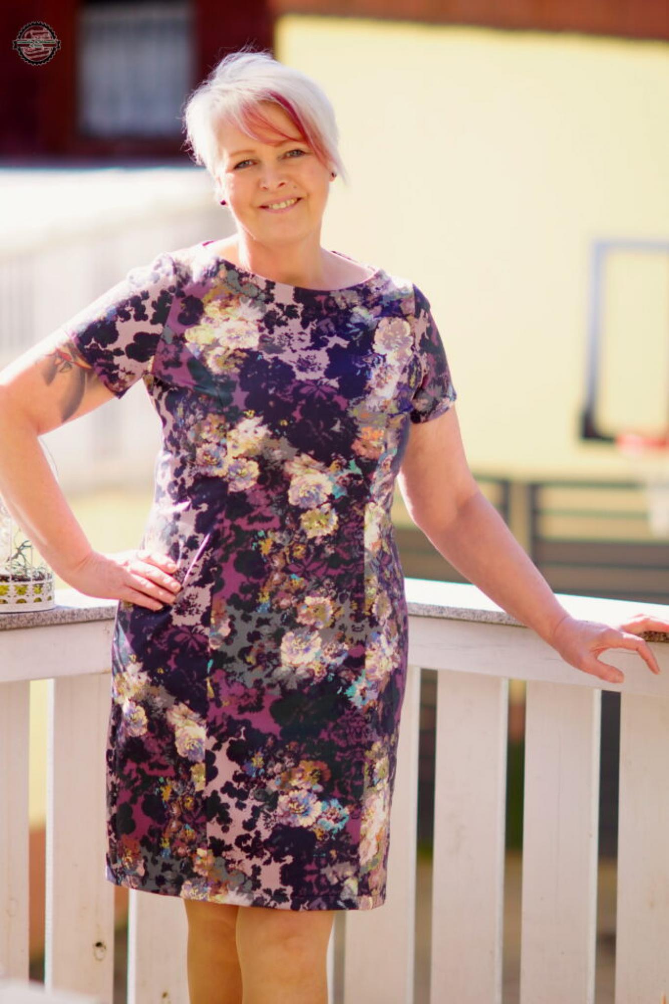 Papierschnittmuster Etui-Kleid Damen