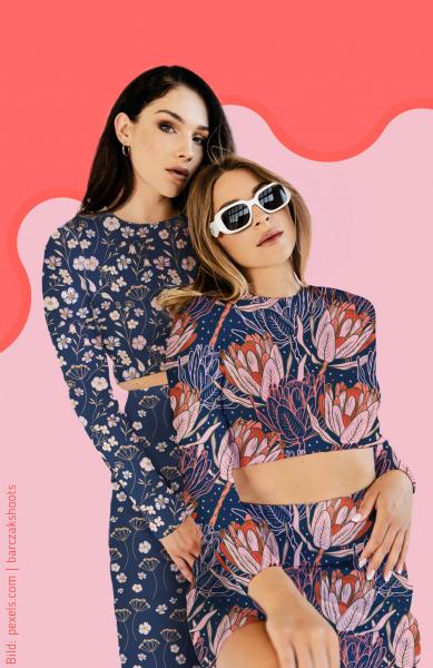 Modal French Terry Flower Dream rosa/ dunkelblau
