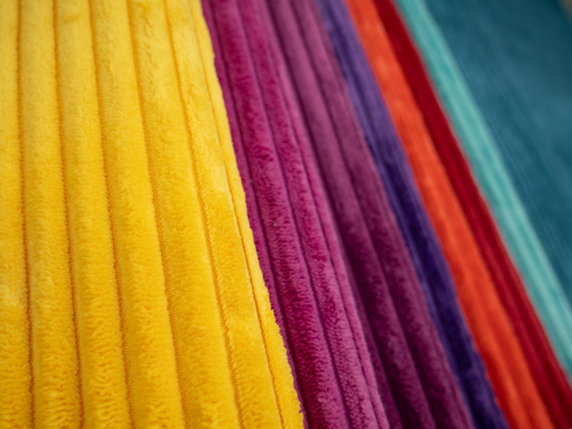 Samtcord Wanja uni gelb